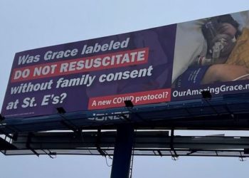 Familie startet Plakatkampagne – Behauptungen, Pfizer Drugs und Wisconsin Hospital hätten ihre Tochter Grace getötet