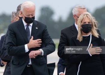 „Es gibt genauso viele Pläne, die Midterms zu gewinnen, wie es gab, Afghanen aus Kabul per Luftbrücke zu befördern“: Dems, Biden Das Weiße Haus hat keinen Plan, wenn sich die Midterms nähern: WH-Quellen – ein weiterer Diebstahl in Arbeit?