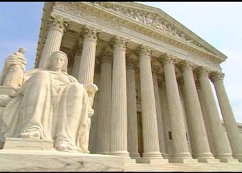 Oberster Gerichtshof lehnt Berufung eines Fliegers ab, der aus dem Kommando entfernt wurde, weil er sich weigerte, sich impfen zu lassen – Amy Coney Barrett und Kavanaugh auf der Seite der liberalen Richter