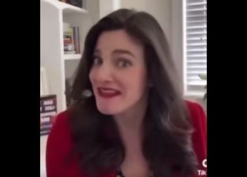 Ein neu aufgetauchtes Video zeigt Bidens Nutjob-Direktorin des Wahrheitsministeriums, wie sie darüber singt, wer zu ficken ist, um ihre Karriere zu verbessern