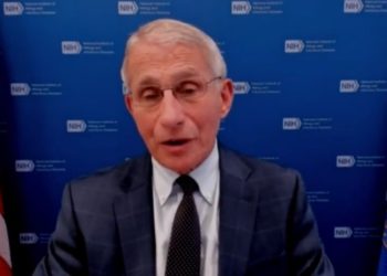 Fauci sagt, die USA seien „aus der Pandemiephase heraus“ (VIDEO)