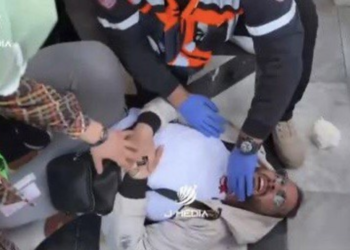 Israelische Polizei stürmt Al-Aqsa-Moschee: RT-Reporter verwundet, über 75 Palästinenser verletzt