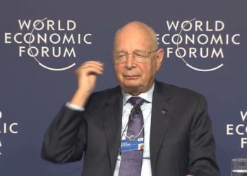 Klaus Schwab: "Shaping the Fourth Industrial Revolution" (2018)