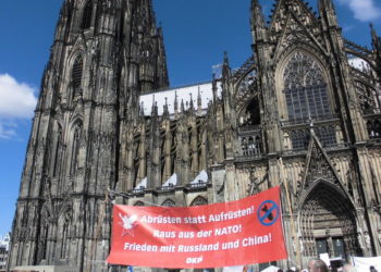 Kölner Ostermarsch: Frieden mit Russland – keine Waffenlieferungen in die Ukraine