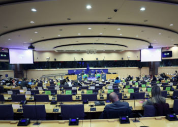 Mangelnde Transparenz bei Impfstoffverträgen: Abgeordnete verklagen EU-Kommission