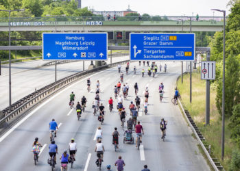 Neues Motto ausgerechnet vom ADAC: Fahrradfahren für den Frieden