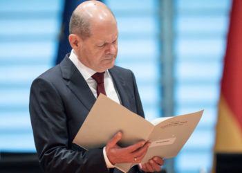 Sorge vor Drittem Weltkrieg: Intellektuelle und Künstler richten offenen Brief an Kanzler Scholz