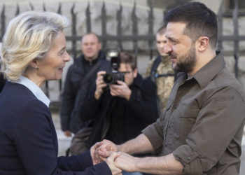 Von der Leyen fordert schnellere Waffenlieferungen an die Ukraine