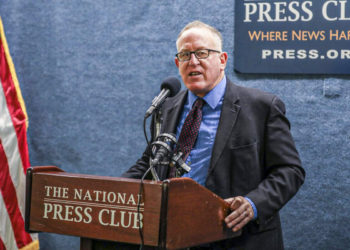 Trevor Loudon entlarvt marxistische Gruppen und Auslandsverbindungen hinter Massenwahlkampagnen