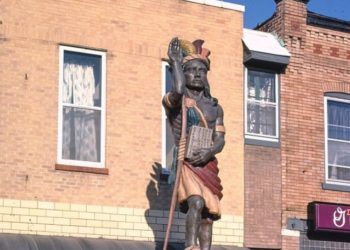 Es werden Anstrengungen unternommen, um einen Cherokee-Indianer in der Cherokee Street in St. Louis zu ersetzen