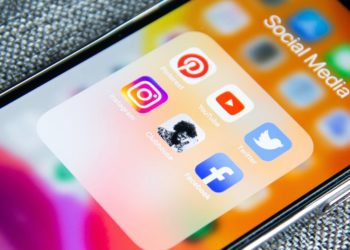 Das Bundesberufungsgericht setzt das texanische Gesetz wieder in Kraft, das Social-Media-Unternehmen verbietet, Benutzer aufgrund von Standpunkten zu verbieten