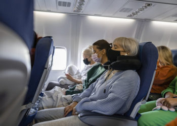 Deutscher Luftverkehrsverband fordert Ende der Maskenpflicht in Flugzeugen