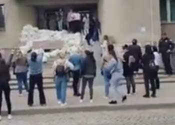 Frauenprotest in der Westukraine gegen Rekrutierungen von Männern an die Front