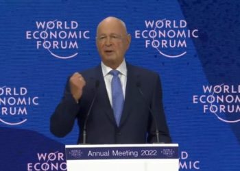Klaus Schwab vom Weltwirtschaftsforum in Davos propagiert elitären Müll, „dass wir alle als Interessengruppen größerer Gemeinschaften auftreten“