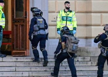Amok mit Axt und Messer: Schüler tötet zwei Angestellte eines schwedischen Gymnasiums