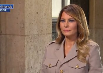 Melania Trump spricht über Mangel an Babynahrung und beschuldigt schlechte „Führung“ (VIDEO)