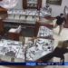 Mitarbeiter des SoCal-Juweliergeschäfts bekämpfen hammerschwingende Smash-and-Grab-Diebe mit ihren eigenen Fäusten!  (VIDEO)