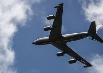 Nur einen Tag nach Ankündigung von NATO-Beitritt: US-Tankflugzeug überfliegt Finnland