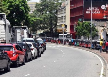 Nur noch Vorräte für einen Tag: Sri Lanka hat kein Geld mehr für Erdöl