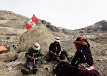 Reuters enthüllt, dass die peruanische Polizei indigene Demonstranten aus China vertreibt