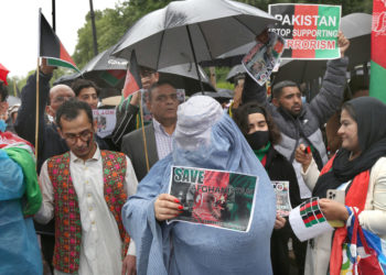 Rückschritt für Menschenrechte: Afghanistan führt Burka-Pflicht ein