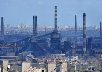 Russische Truppen zerstören Stellungen ukrainischer Streitkräfte im Asow-Stahlwerk