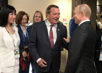 SPD, Grüne und FDP wollen Schröder Altkanzler-Privilegien streichen – auch Parteiausschluss möglich