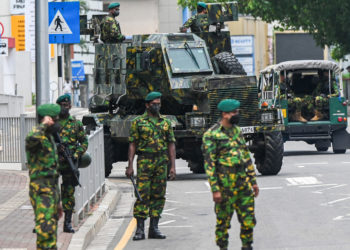 Sri Lanka: Truppen und Panzerfahrzeuge in der Hauptstadt