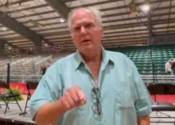 UHR: Der Bürgermeister von Uvalde, der Beto O’Rourke einen „kranken Sohn einer Schlampe“ nannte, spricht sich weiterhin aus – „Ich habe keinen Respekt vor Beto“