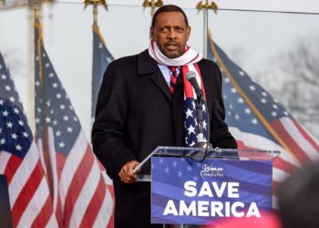 Vernon Jones sagt, dass heterosexuelle weiße Männer, die „am stärksten diskriminierte“ Gruppe in den USA, ihren eigenen Pride Month verdienen