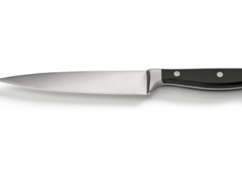 Während Fußballspiel in Berlin: Vater würgt 14-jährigen Spieler und zieht ein Messer