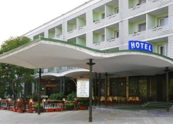 Wegen Touristen: Ukrainische Flüchtlinge sollen bulgarische Hotels räumen