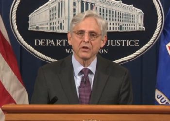 Whistleblower enthüllen vom FBI untersuchte Eltern, die trotz Garlands Aussage bei Schulratssitzungen als häusliche Terroristen sprachen