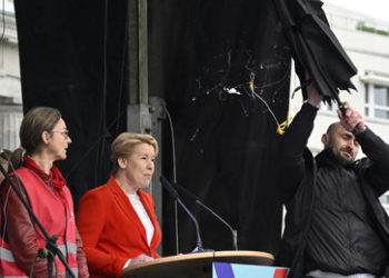 Zwischenfall am 1. Mai: Eierwurf bei Giffey-Auftritt