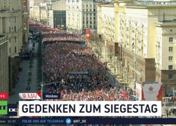 "Ein Fest der Freude mit Tränen in den Augen" – Gedenken zum Siegestag in Moskau