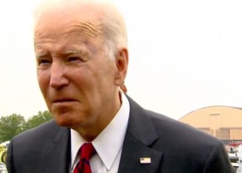 „Entscheidung, ein Kind abzutreiben“ – Bidens Handlanger entführen ihn, nachdem er zugibt, dass Abtreibung ein Mord in Off-Script-Bemerkungen ist (VIDEO)