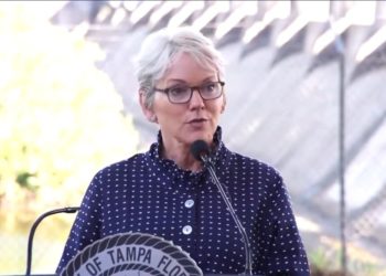 Energieminister von Biden schwärmt von den Zielen für „saubere Energie“, nachdem er fröhlich erklärt hat, dass Gas wahrscheinlich über 4 $/Gallone bleiben wird (VIDEO)