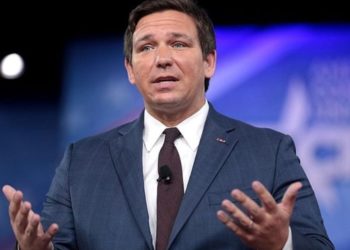 Nachdem das MLB-Team auf Waffen reagiert, legt DeSantis sein Veto gegen Millionen für seine Trainingseinrichtung ein