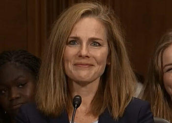 Linke Gruppe eskaliert Drohungen, Hinweise auf Proteste in der Kirche von Justice Amy Coney Barrett, Kinderschule