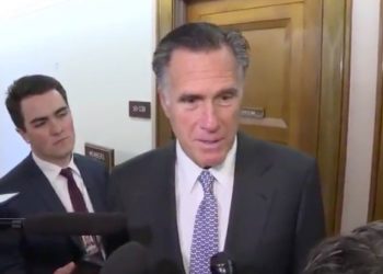 Mitt Romney greift Trump in vernichtendem Op-Ed an und lobt Joe Biden als „wirklich guten Mann“