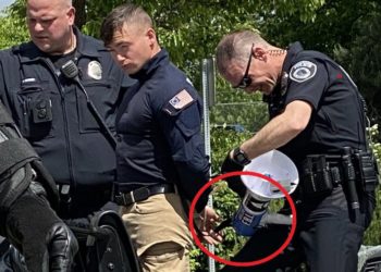 Hoppla!  Mitglied der Patriot Front wurde in Idaho mit Megaphon mit der Aufschrift „FBI“ festgenommen