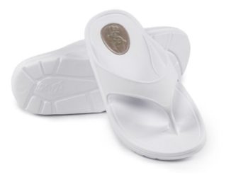 Pünktlich zum Sommer: Die neuen Sandalen von MyPillow sind wie Kissen für Ihre Füße!