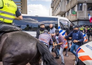 Bauernproteste in den Niederlanden: Stimmung kippt - Umweltministerin erhielt Gülle in den Vorgarten