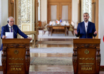 Borrell in Teheran -  Israels Geheimdienste in der Iran-Atomfrage zerstritten