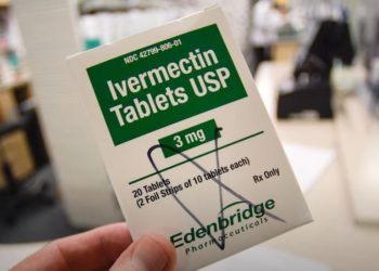 Der Gouverneur von Missouri unterzeichnet ein Gesetz, das es Apothekern verbietet, die Wirksamkeit von Ivermectin und Hydroxychloroquin in Frage zu stellen