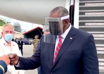 Der trotzige Pentagon-Chef sagt, er werde die Richtlinien des Verteidigungsministeriums als Reaktion auf die Entscheidung des Obersten Gerichtshofs, Roe gegen Wade zu kippen, „evaluieren“.