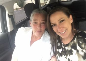 Die Mutter von Ashli ​​Babbitt RUFT DEN REPUBLIKANISCHEN KONGRESSABGEORDNETEN MARK WAYNE MULLIN AUF, um den Polizisten des Kapitols zu verteidigen, der sie getötet hat!