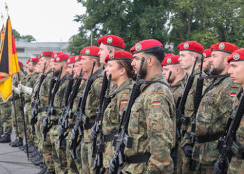 Eine Truppe gegen "Staatsfeinde"? – Bundeswehr bekommt Inlandskommando