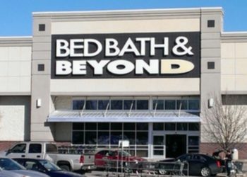 Get Wake, Go Broke: Bed Bath & Beyond schaltet die Klimaanlage in Geschäften aus, um mehr als ein Jahr nach dem Fallenlassen von MyPillow Geld zu sparen