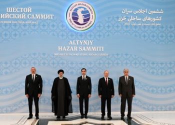 Gipfel der Anrainerstaaten des Kaspischen Meeres: Putin plädiert für Nord-Süd-Korridor in Eurasien